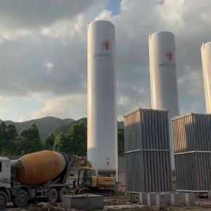 廣東中盛陶瓷有限公司用3臺150立方LNG儲罐
